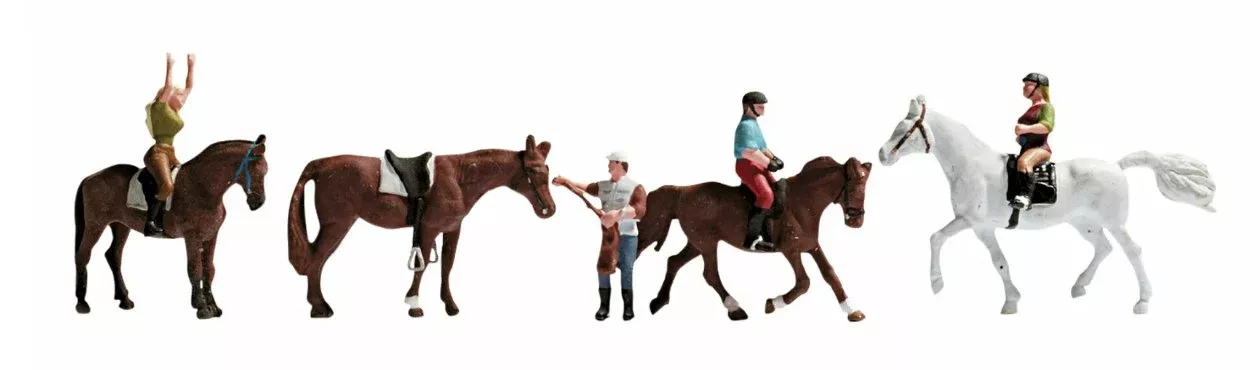 36630 Noch Riders & Horses (4)