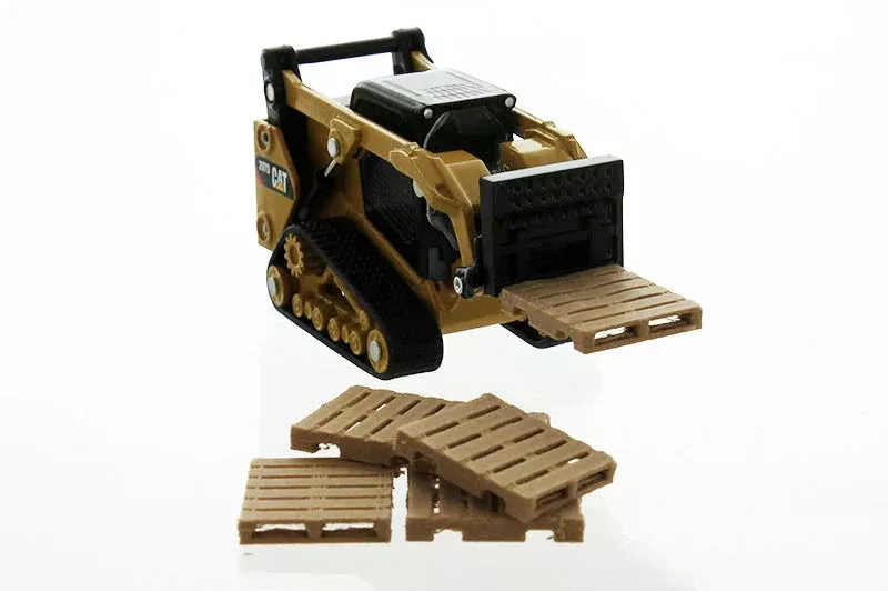 3D To Scale 64-242-WD 1/64 – Freight Pallets 6pk Wood Tone Scene Detail