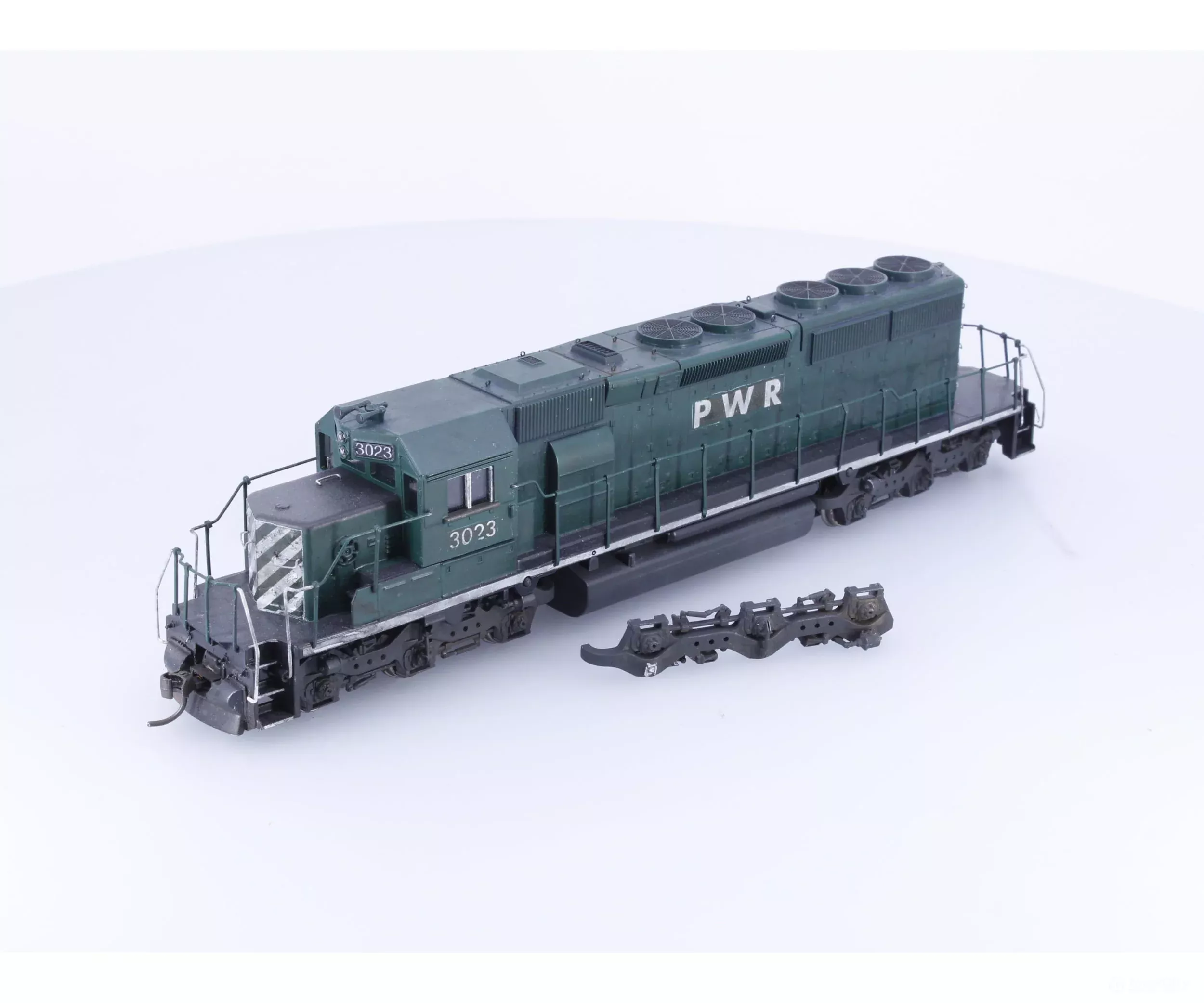 Athearn 3023 HO SD40-2 Diesel Locomotive Pacific Western Railway (PWR) 3023 DCC (2nd Hand)
