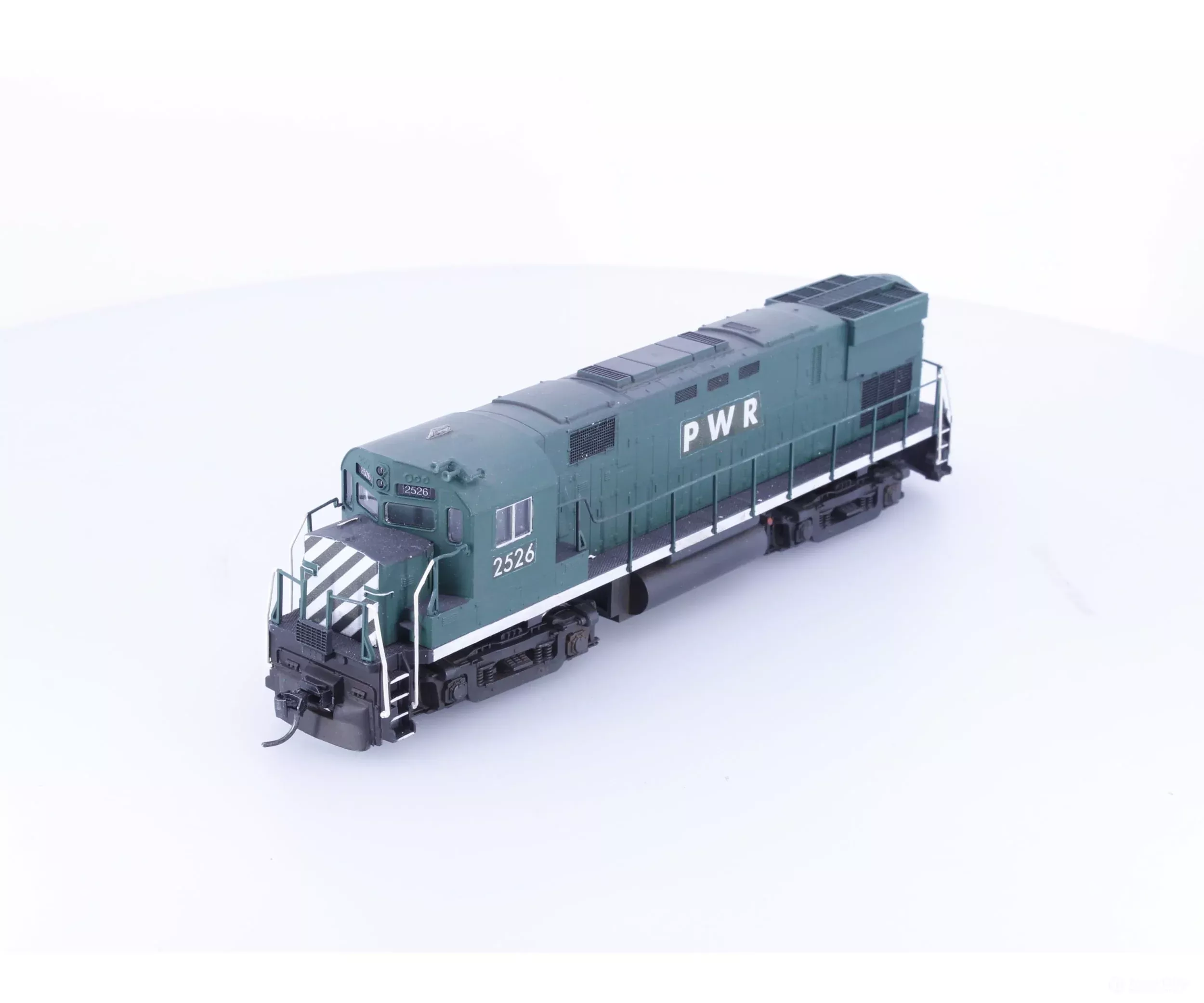 Atlas 2526 HO C425 Diesel Locomotive Pacific Western Railway (PWR) 2526 DCC (2nd Hand)