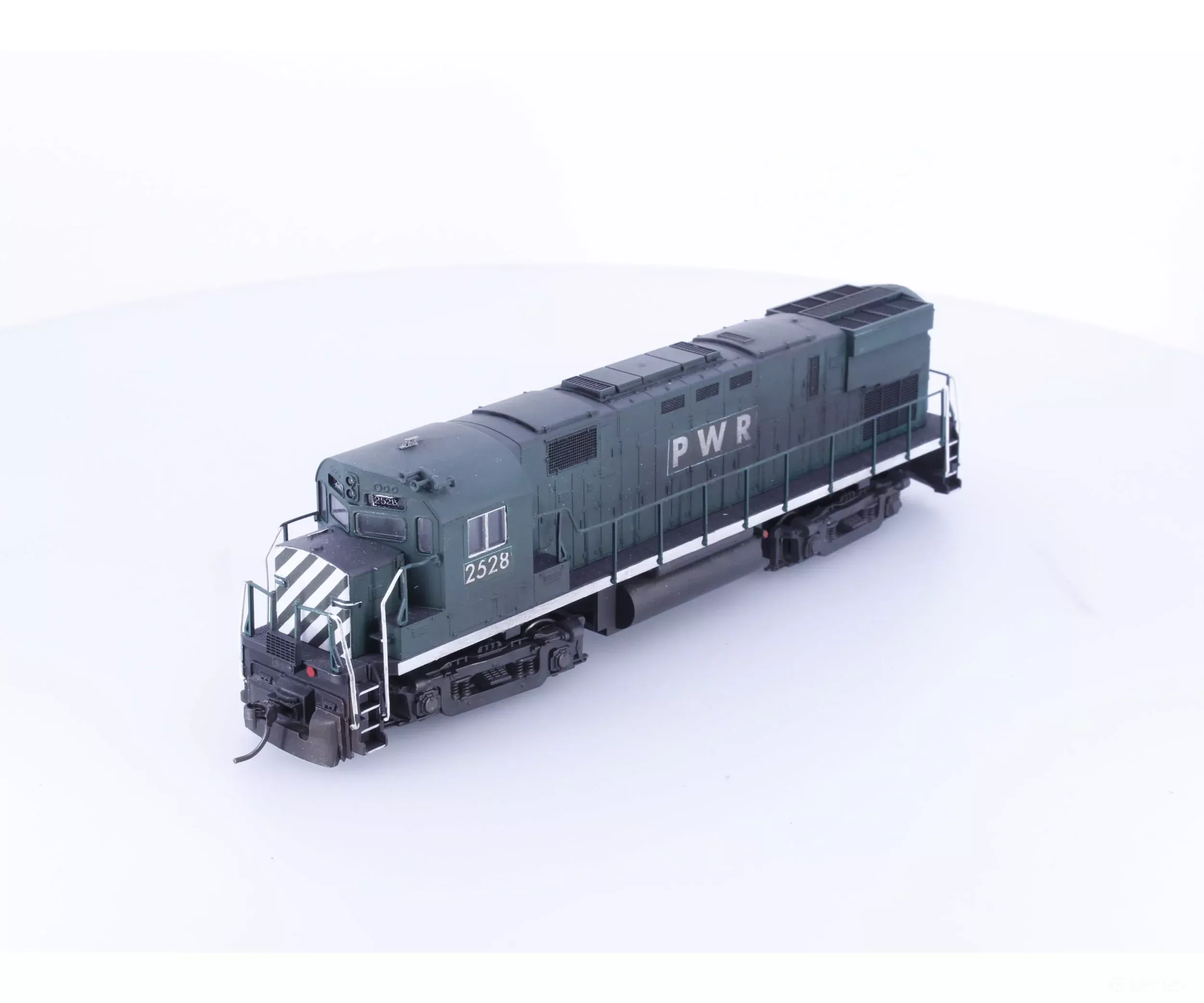 Atlas 2528 HO C425 Diesel Locomotive Pacific Western Railway (PWR) 2528 DCC (2nd Hand)