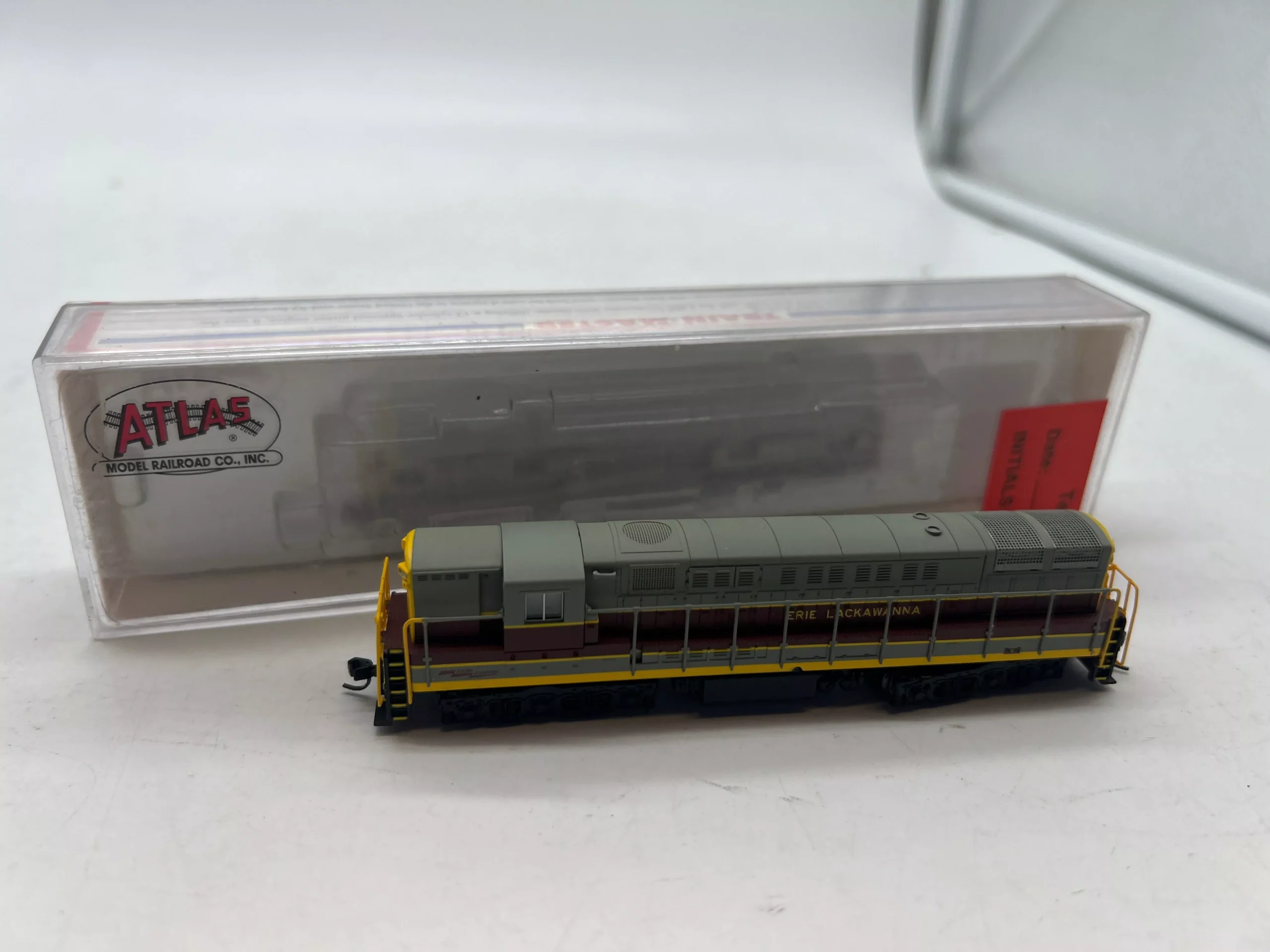 Atlas 49504 “Lackawanna” 854 #49504 Train Master Locomotive Decoder Ready New N SCALE Used Excellent