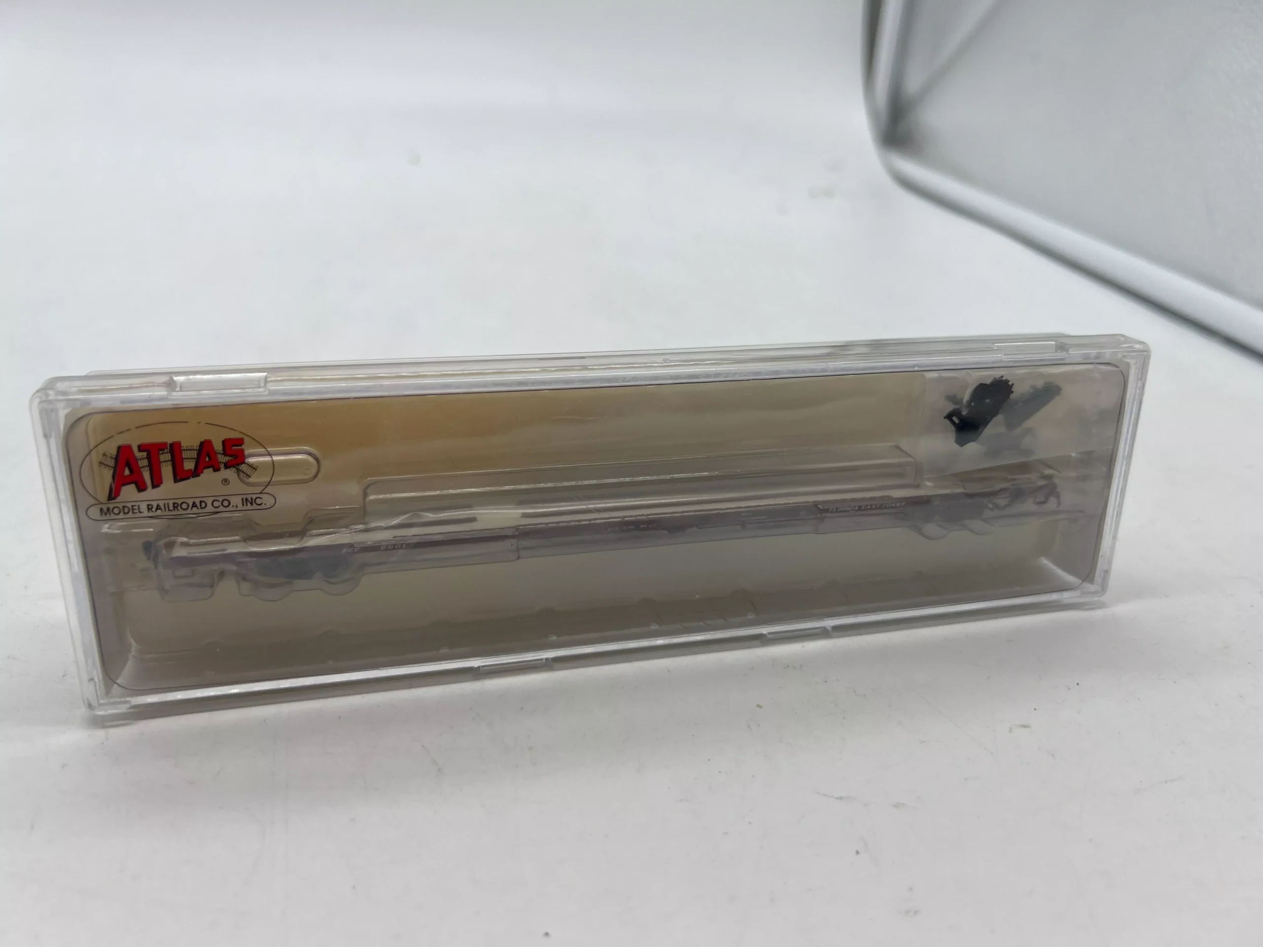 Atlas 50001045 Florida East Coast Railway FEC 89′ Flat Car#2801 brown & white N Scale NEW