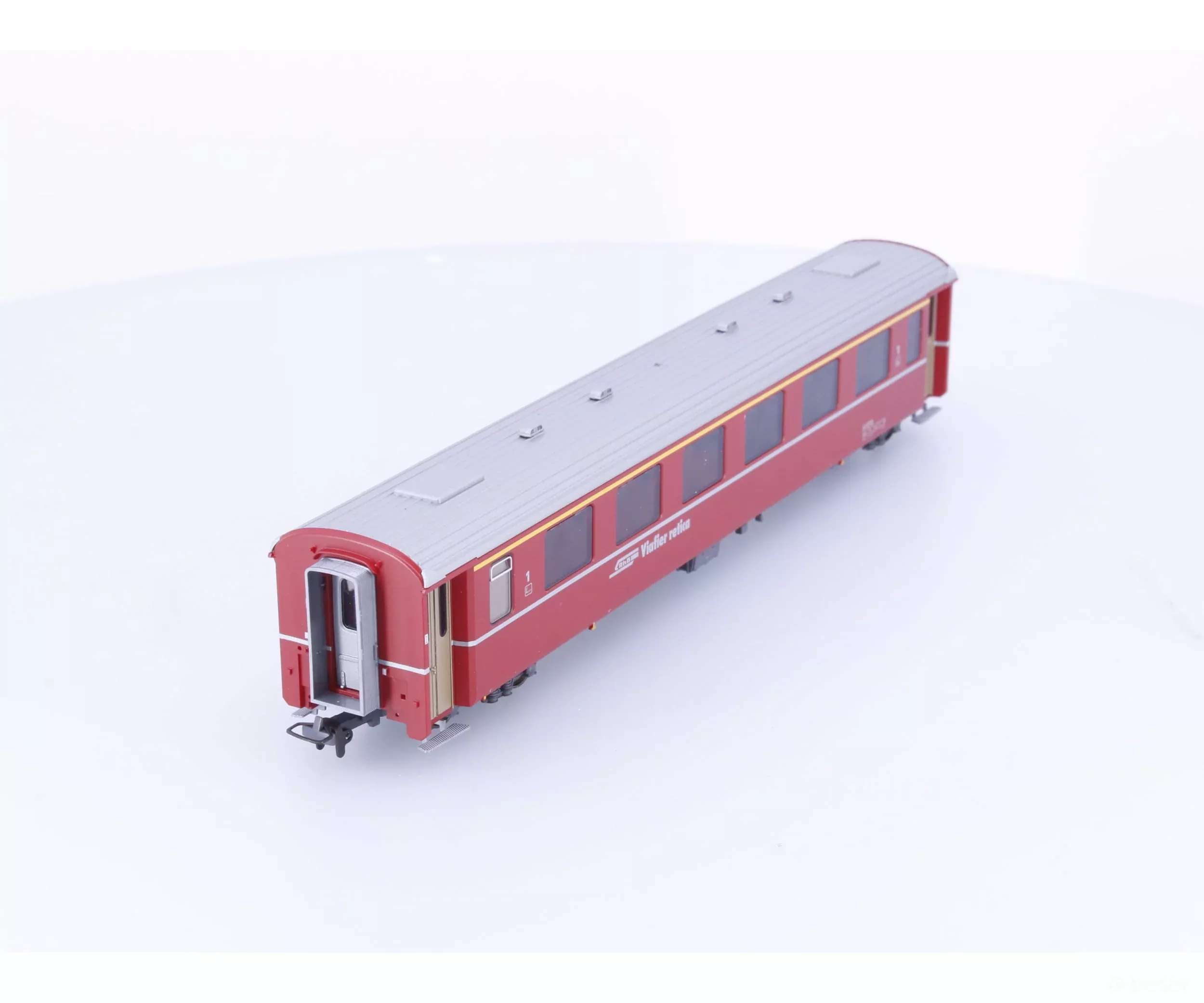 Bemo 3242120 HOm RhB 1st Class Passenger Car EW II A1270 (2nd Hand)