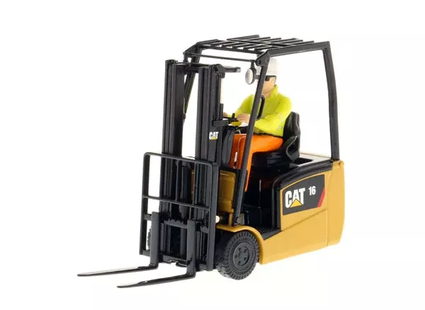 Diecast Masters 85504 1/25 Caterpillar EP16CPNY Lift Truck