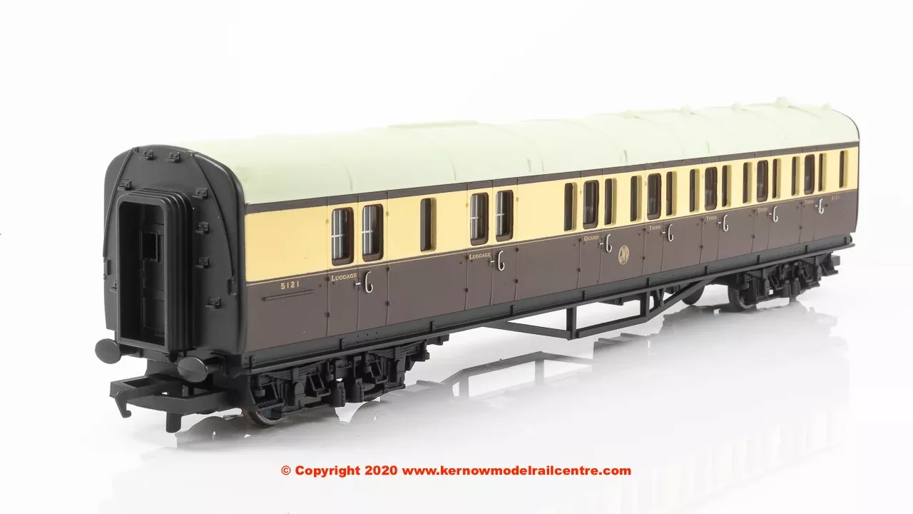 Hornby Railroad Brake Coach number 5121