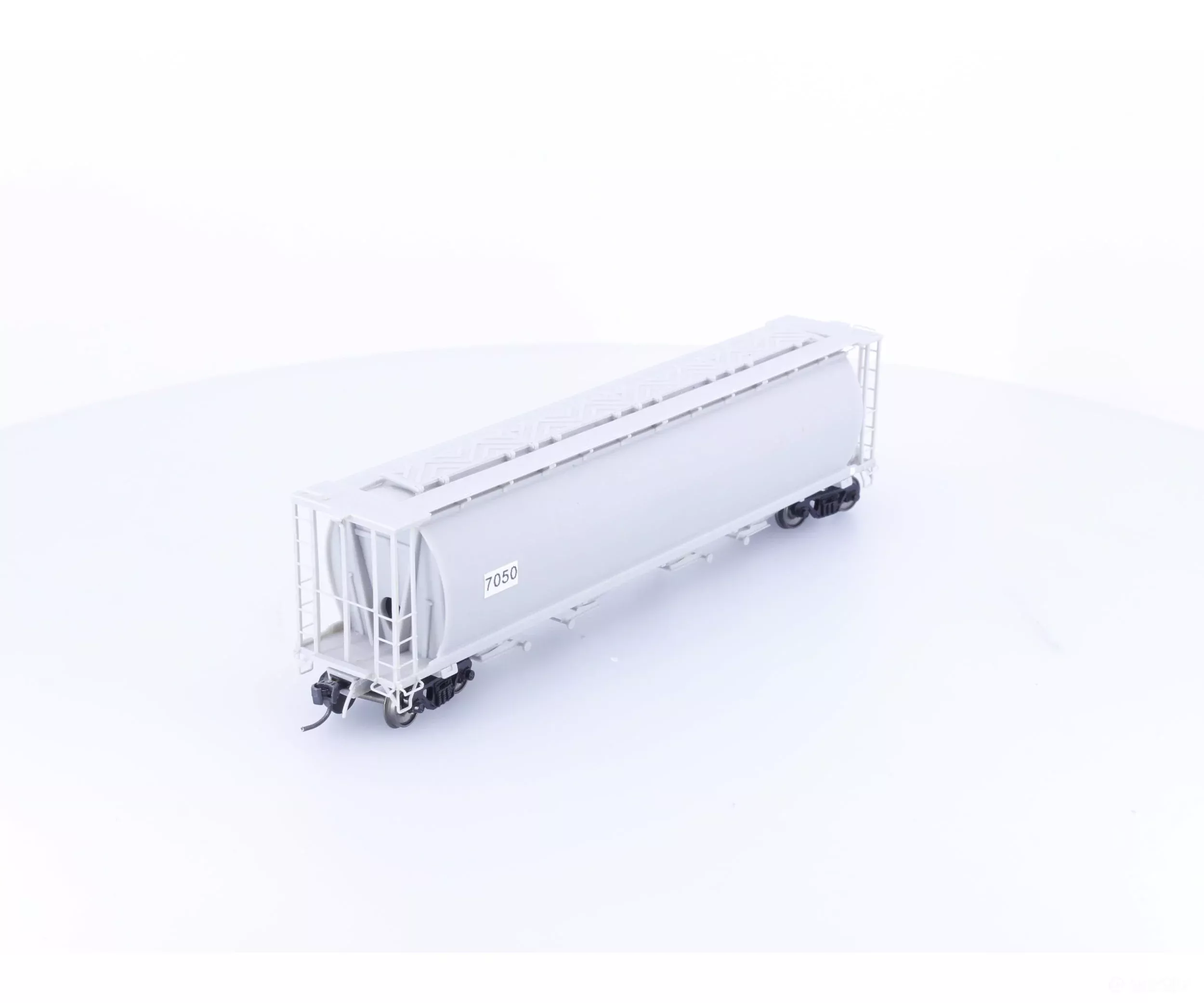 InterMountain 7050 HO 4 Bay Cylindrical Hopper Undecorated 7050 (2nd Hand)