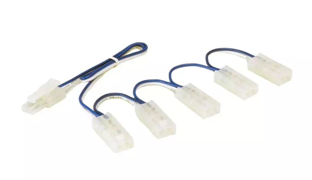 Kato 28930 5-Way Extension Cord, 30cm