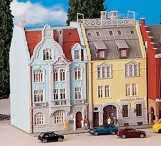 Kibri 37163 N Scale City Hall — (around 1900)