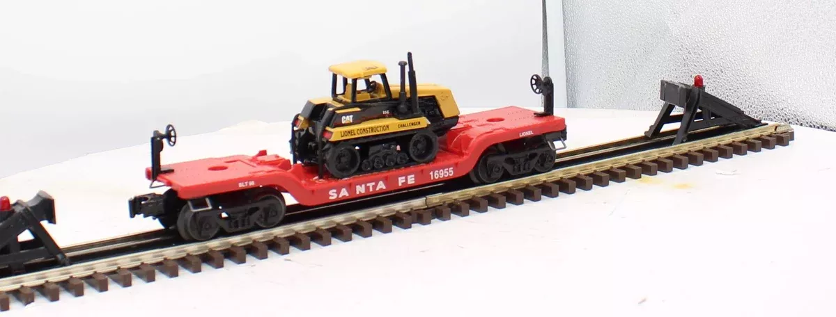 Lionel 6-16955 ATSF Flatcar With Ertl Challenger O Scale Like New Damaged Box