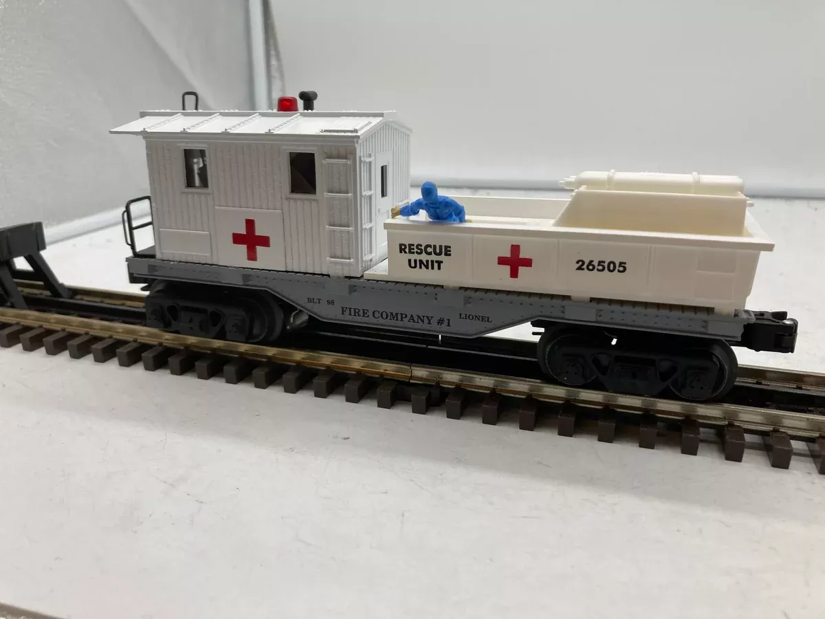 Lionel O scale 6-26505 illuminated rescue caboose car with flashing red light NEW