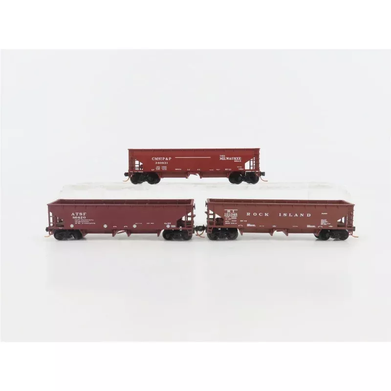 LOT of 3 N Scale Atlas CMSTP&P/RI/ATSF Open 2-Bay Hoppers