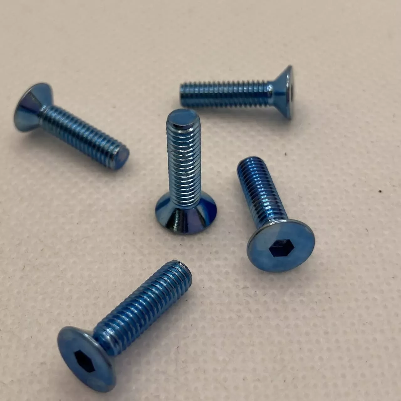 MRCHW-FHCSM4 x 16mm Blue Steel Flat Head Countersunk 2.5mm Hex Drive (5) (MRC Hobbies Products)