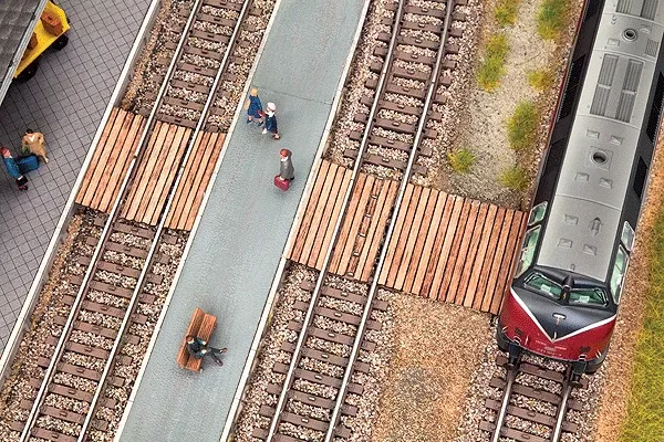 Noch 14304 Wood Station Platform Crossing -- Kit - 4-1/8 x 1-9/16"10.5 x 4cm HO Scale