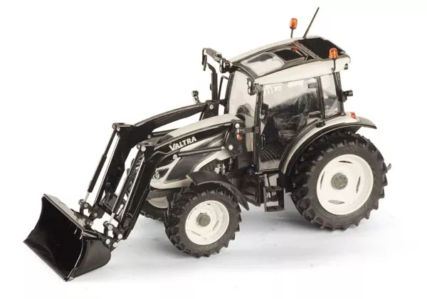 ROS 301542 1/32 Scale Valtra A104 Tractor