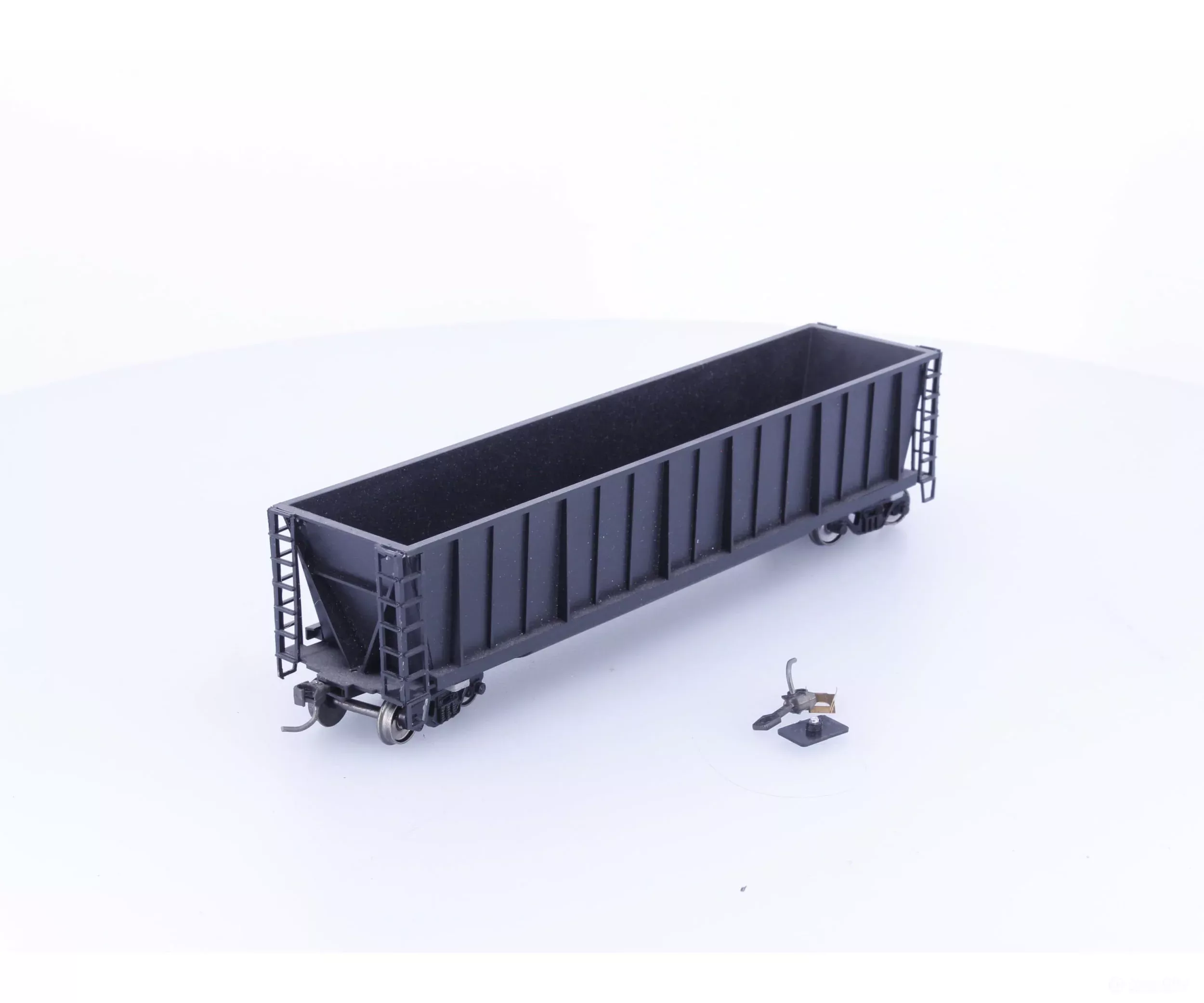 Roundhouse 1660 HO 50' Bathtub Gondola #56 Undecorated (2nd Hand)