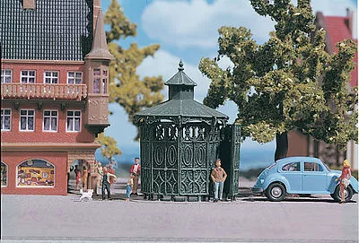 Vollmer 43762 HO Scale Public Restrooms — 2 x 2 x 2-3/8″5.1 x 5.1 x 6cm