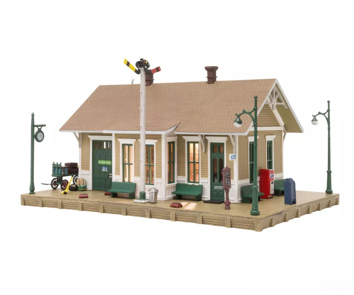 Woodland Scenics 4928 Dansbury Depot (Lit) N Scale